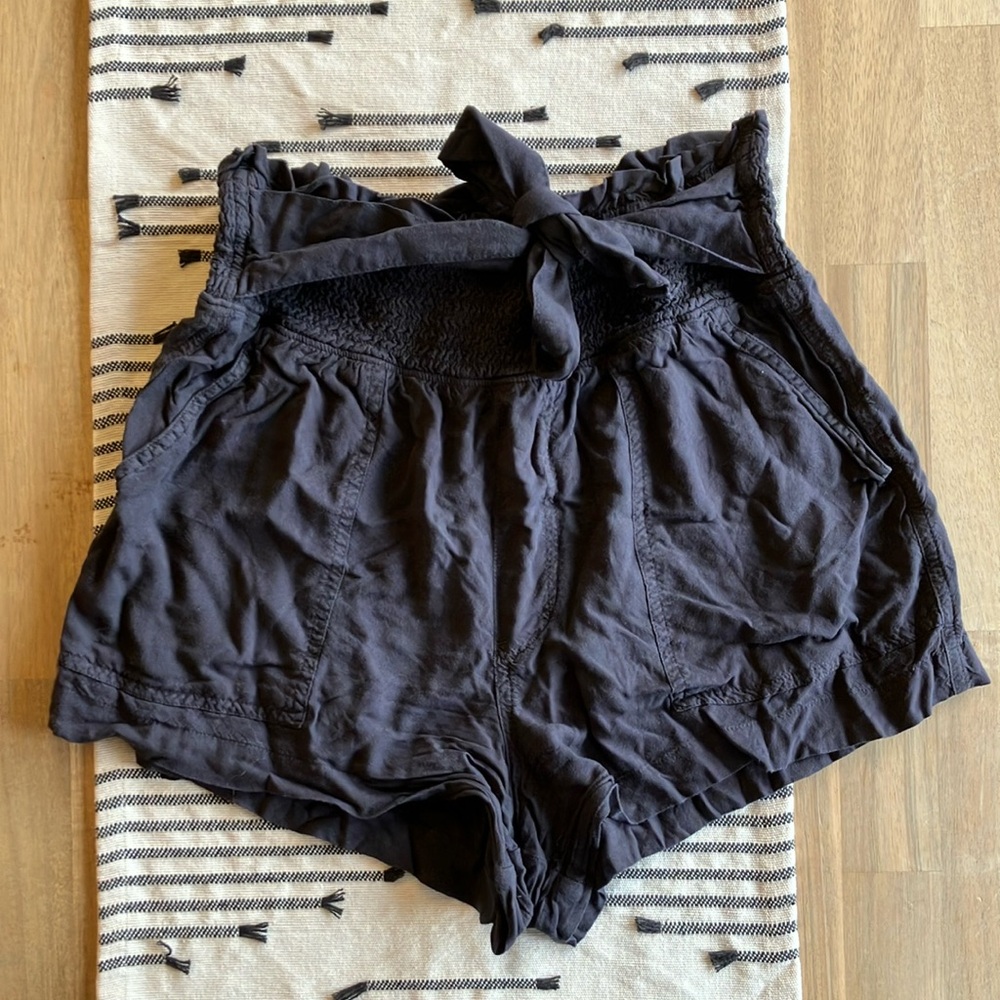 ☀️Black High-Waisted Shorts with Tie Waist☀️